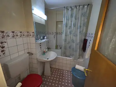 Apartament de vanzare in Sector 4 Bucuresti baie complet utilata